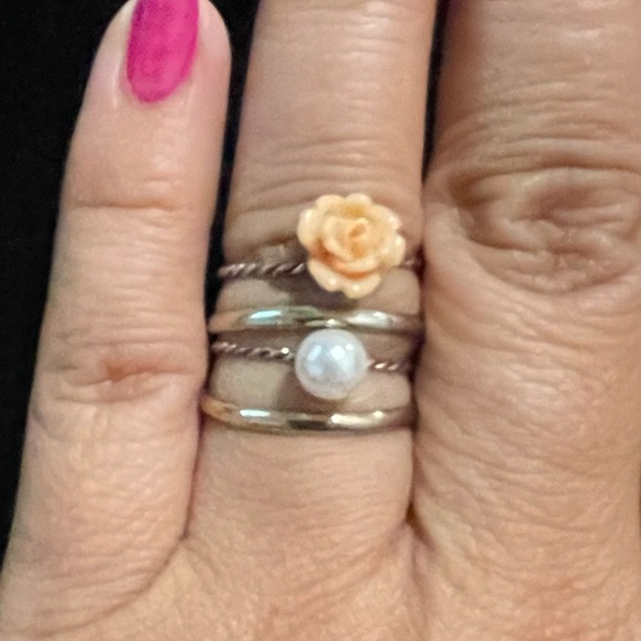 4 Fashionable Syltylish Stackable Rings - Picture 2 of 12